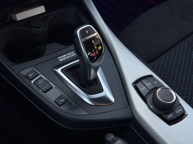 總代理 / M-Sport / 全車原鈑件 / 僅跑9萬 / 質感小鋼炮  第5張相片