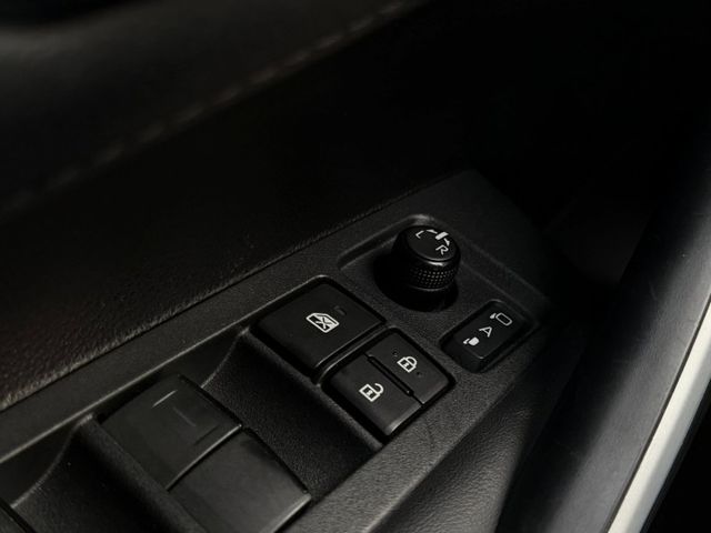 國民神車 / 豪華+ / IKEY / 摸門解鎖 / ACC跟車  第11張相片