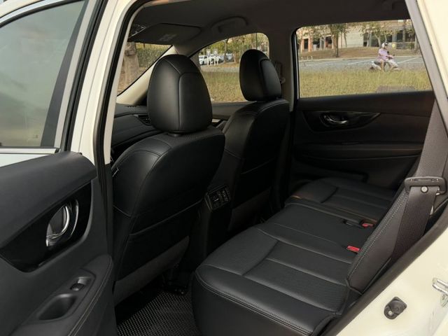 全車原鈑件 / ACC跟車 / AEB / 車道偏離 / 環景系統  第4張相片