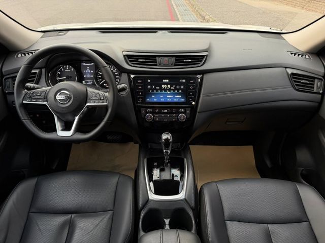 全車原鈑件 / ACC跟車 / AEB / 車道偏離 / 環景系統  第5張相片