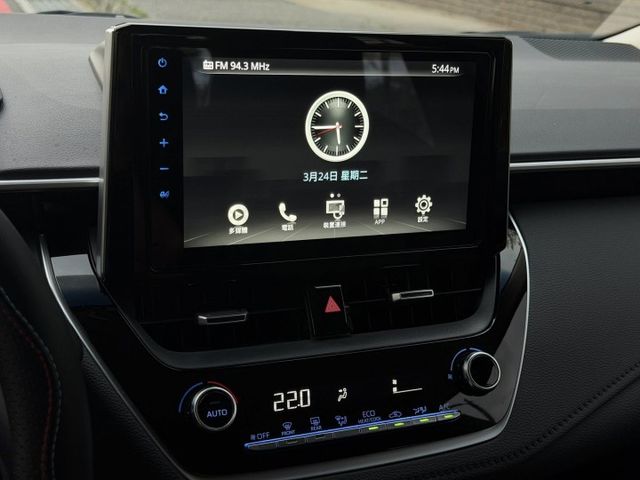 全車原鈑件 / 油電旗艦版 / HUD抬頭顯示器 / 盲點偵測 / 電動座椅 / ACC跟車  第13張相片