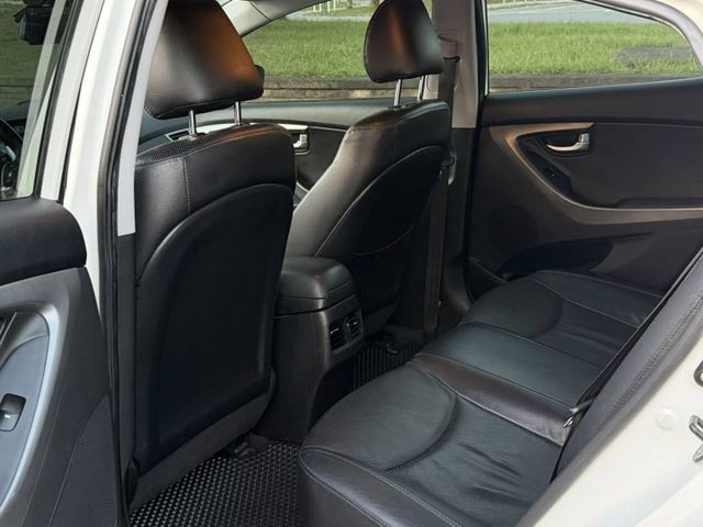 EX 旗艦版 / 僅跑11萬 / 認證車 / 年輕人最愛 / 好開好保養  第4張相片