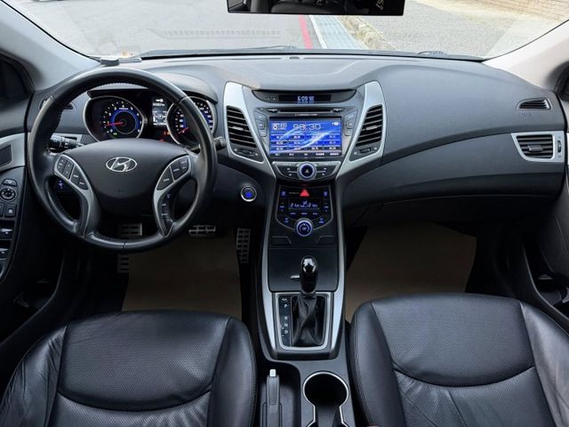 EX 旗艦版 / 僅跑11萬 / 認證車 / 年輕人最愛 / 好開好保養  第5張相片