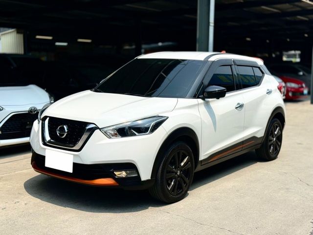 KICKS  第1張相片