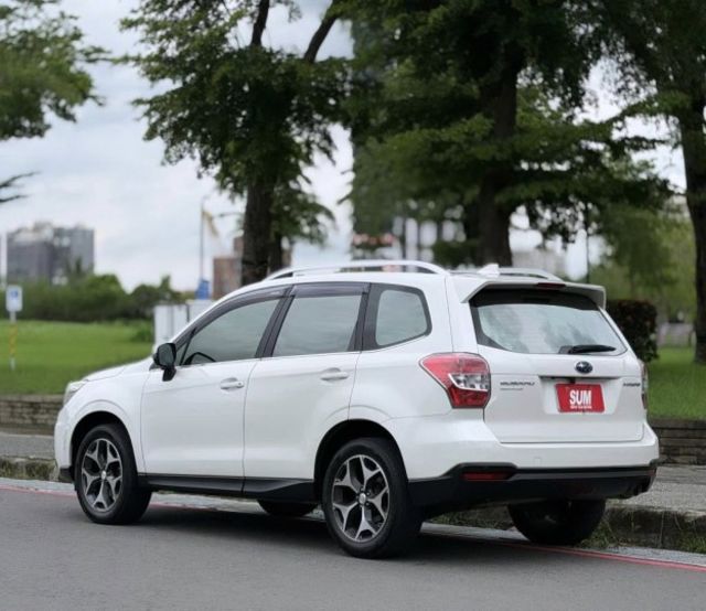 2.0 i Premium / 原鈑件 / 車況佳 / 四輪傳動 / 升級360環景  第2張相片