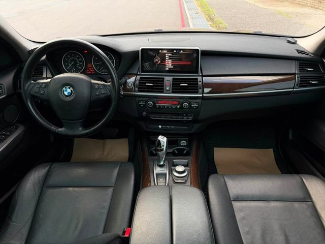 四輪傳動 / 3.0si / 車況佳 / 輕鬆入主德系休旅車  第7張相片