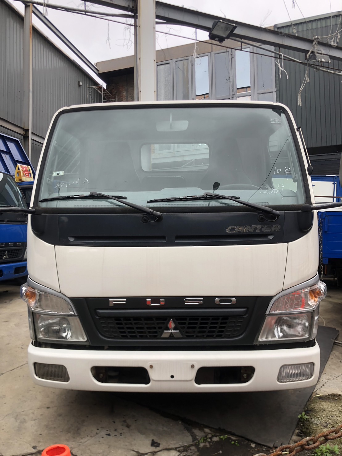 2010年堅達 CANTER   11尺半   狀況佳   難得美車   歡迎洽詢   邑品汽車商行0937539617  第1張相片