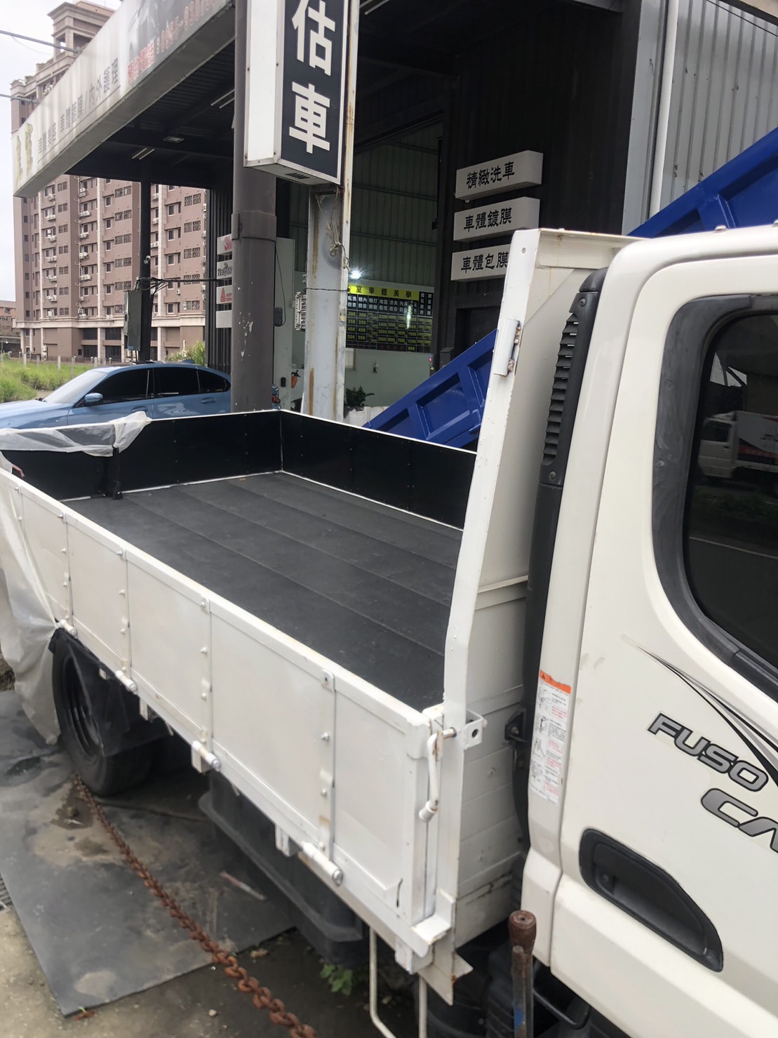 2010年堅達 CANTER   11尺半   狀況佳   難得美車   歡迎洽詢   邑品汽車商行0937539617  第2張相片