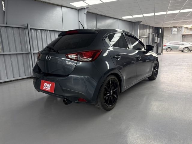 2016 Mazda 2 1.5L 頂級型 灰色 認證車 僅跑8萬 不用出價  就能很便宜  第5張相片