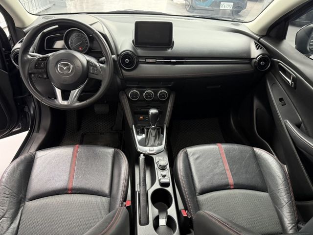 2016 Mazda 2 1.5L 頂級型 灰色 認證車 僅跑8萬 不用出價  就能很便宜  第6張相片
