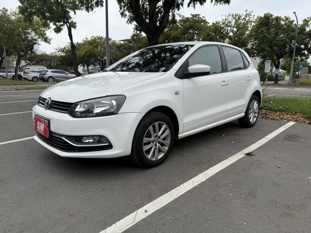 2014 Volkswagen Polo 1.6L 白色 認證車 僅跑12萬 不用出價 就能很便宜  第1張相片