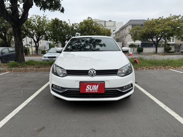 2014 Volkswagen Polo 1.6L 白色 認證車 僅跑12萬 不用出價 就能很便宜  第2張相片