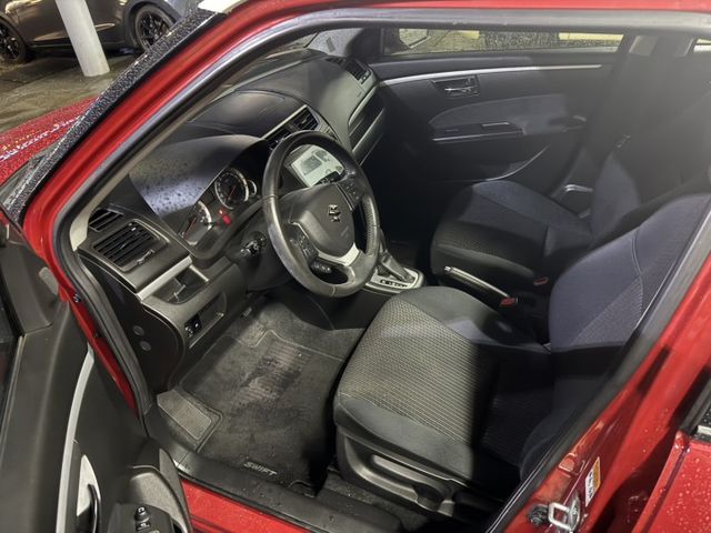 2014 Suzuki Swift 1.2L 紅色  認證車 僅跑11萬 不用出價 就能很便宜  第8張相片