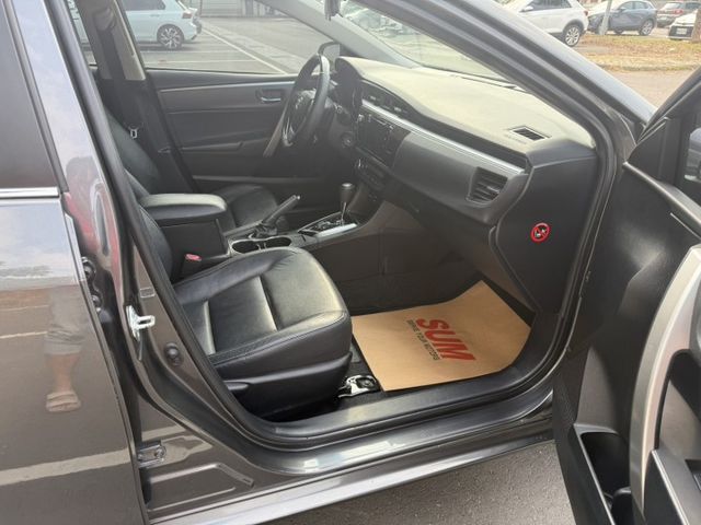2014 Toyota Corolla Altis 灰色 認證車 不用再比價 就能很便宜  第10張相片