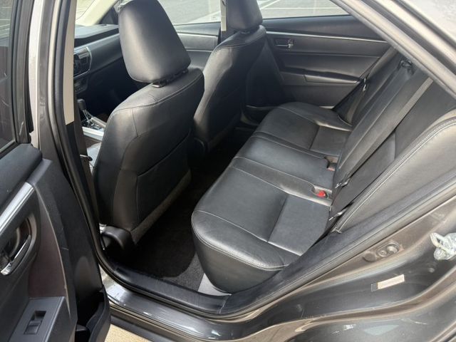 2014 Toyota Corolla Altis 灰色 認證車 不用再比價 就能很便宜  第11張相片