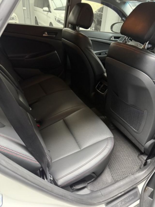 2018年 Tucson 1.6汽油 白色 Turbo渦輪增壓  認證車 不用在比價 全網最便宜  第10張相片