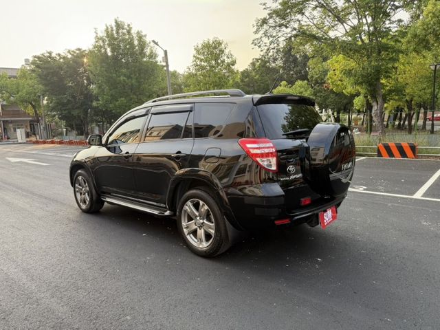 2008 Toyota RAV4 2.4 G 尊貴型 黑色 認證車 僅跑7萬9千公里 稀有低里程 不要再錯過了  第4張相片