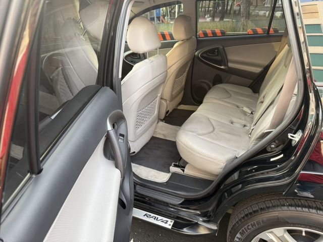 2008 Toyota RAV4 2.4 G 尊貴型 黑色 認證車 僅跑7萬9千公里 稀有低里程 不要再錯過了  第12張相片
