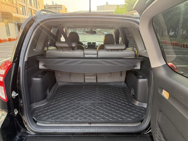 2008 Toyota RAV4 2.4 G 尊貴型 黑色 認證車 僅跑7萬9千公里 稀有低里程 不要再錯過了  第16張相片