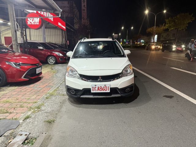 2015 Mitsubishi Colt Plus X-Sports 白色 僅跑11萬  第2張相片