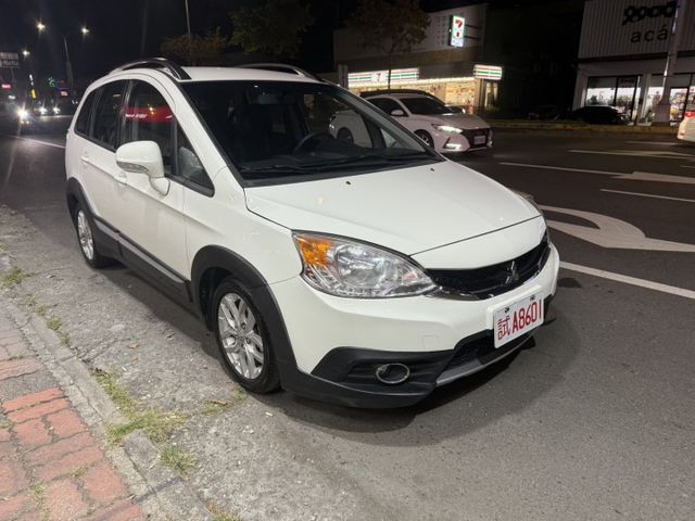 2015 Mitsubishi Colt Plus X-Sports 白色 僅跑11萬  第3張相片
