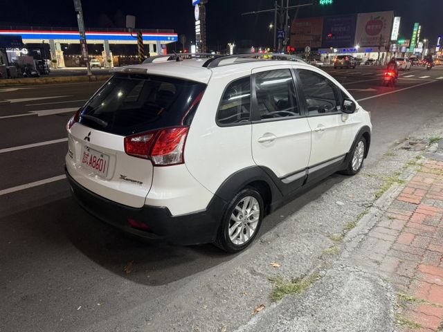 2015 Mitsubishi Colt Plus X-Sports 白色 僅跑11萬  第4張相片