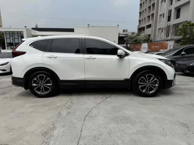 2022年CR-V 1.5 VTi-S 白色 原鈑件 僅跑5萬 原廠保固到 2027年3月 全網最低價 不用在比價  第7張相片