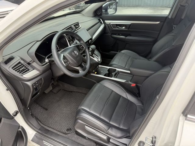 2022年CR-V 1.5 VTi-S 白色 原鈑件 僅跑5萬 原廠保固到 2027年3月 全網最低價 不用在比價  第9張相片