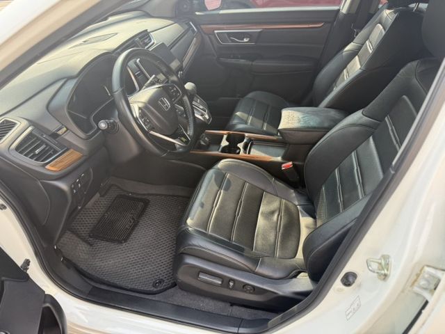 2018 Honda CR-V 1.5 S 白色 原鈑件 原廠保養 僅跑9萬公里 最頂級 不用出價 就能很便宜  第7張相片