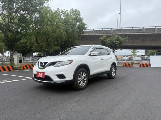 2017 Nissan X-Trail 2.0L 白色 原鈑件 CP值最高的休旅車 不用在比價 就能很便宜  第1張相片