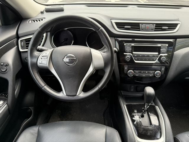 2017 Nissan X-Trail 2.0L 白色 原鈑件 CP值最高的休旅車 不用在比價 就能很便宜  第11張相片