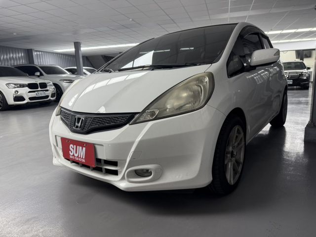 2014 Honda Fit 1.5 白色 原廠保養 全網最低價  不用在比價  第1張相片