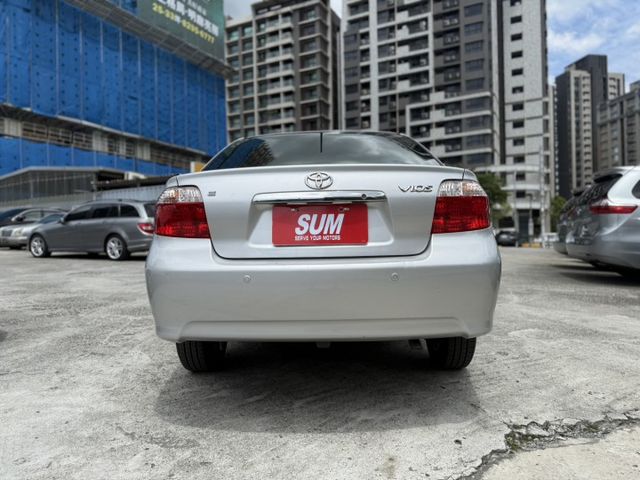 2012 Toyota Vios 1.5 E 銀色 僅跑14萬 優質代步車 全網最低價  第5張相片