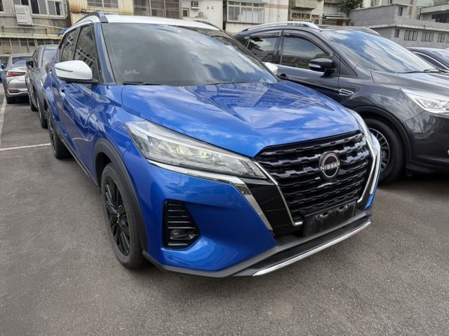 2023年 Kicks 1.6頂級 原鈑件 潮流版 限量300台 JBL 音響 白屋頂 +藍色 雙色 新價格 全網最低價  第2張相片