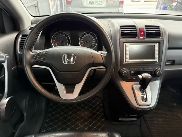 2009年CR-V 2.4 4WD 白色 認證車 僅跑12萬 新價格 不用在出價 就能很便宜  第7張相片