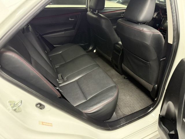 2019年 Altis 1.8 X 運動版 白色 僅跑8萬 原鈑件 市場稀有 車款 末代極品 稀有釋出 喜歡的不要再錯過  第9張相片