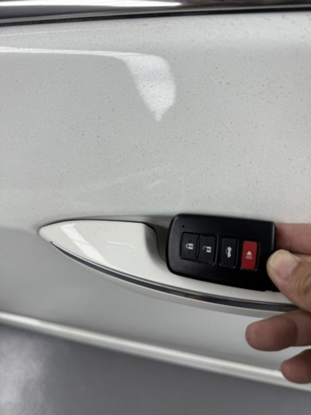 2019年 Altis 1.8 X 運動版 白色 僅跑8萬 原鈑件 市場稀有 車款 末代極品 稀有釋出 喜歡的不要再錯過  第12張相片