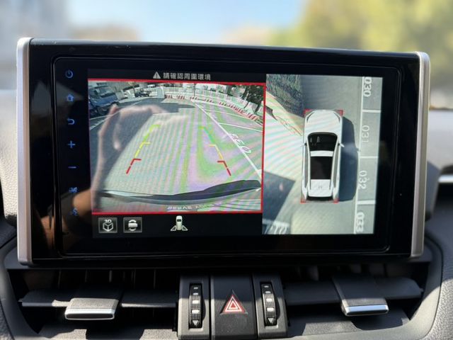 2022 Toyota RAV4 2.0旗艦 小改款  黑色 原鈑件 僅跑8萬 全網最低價 不用在比價  第15張相片