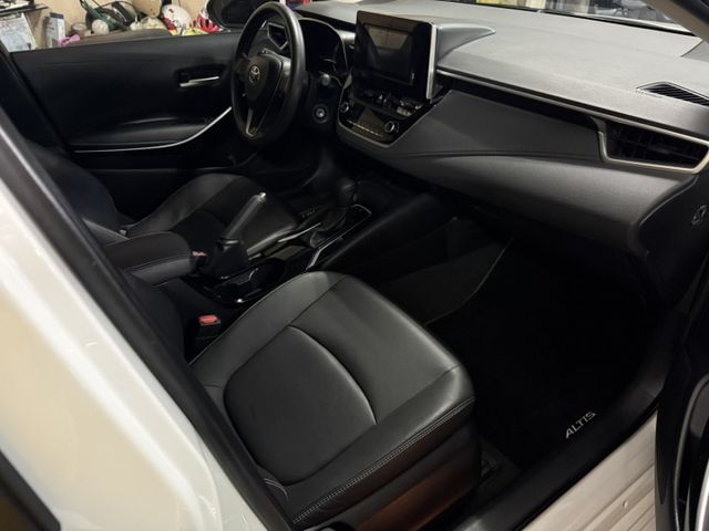 2020年Altis 1.8豪華 白色 原版建 原廠保養 僅跑5萬 新價格 不用比價 就能很便宜  第8張相片