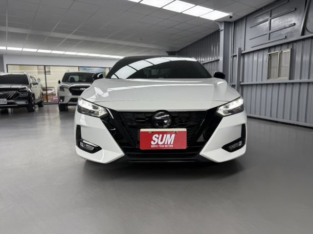 2022年 Sentra 1.6 白色 最頂級 黑爵士 全台限量400台 JBL音響  原鈑件 原廠保養 僅2萬  第2張相片
