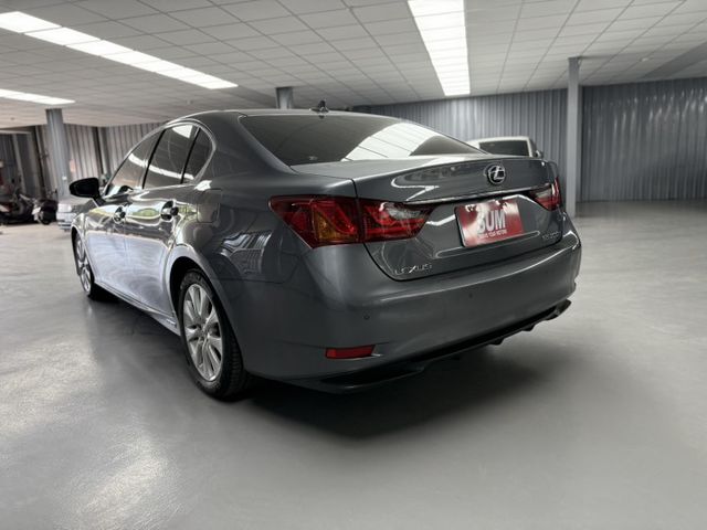2014年GS 300h豪華版 灰色 認證車 原廠保養 僅跑14萬 大電池 13萬公里 原廠已換新!  第4張相片