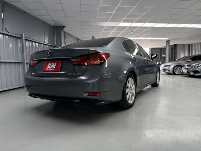 2014年GS 300h豪華版 灰色 認證車 原廠保養 僅跑14萬 大電池 13萬公里 原廠已換新!  第6張相片