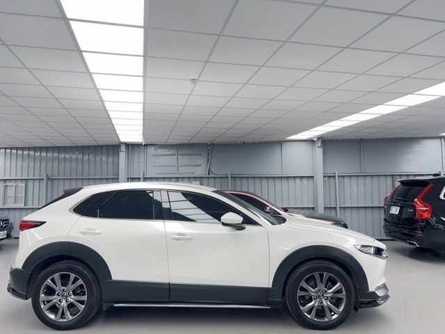 2019年 CX-30 最頂級 白色 原鈑件 BOSE 音響 新價格 保證全網 最便宜  第5張相片