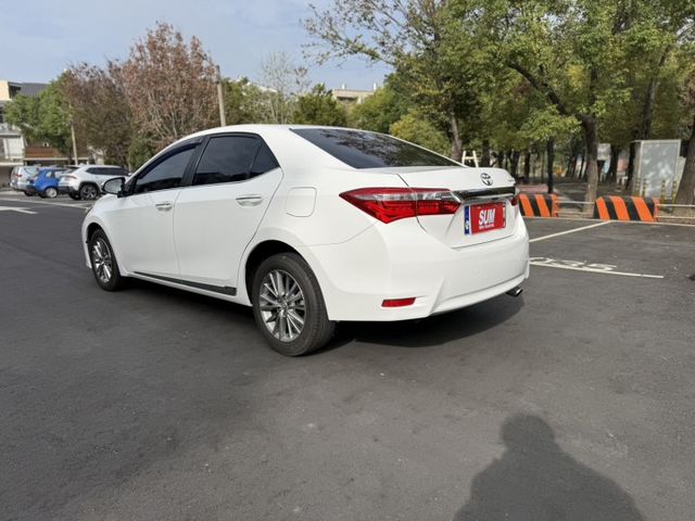 2013年 Altis 1.8尊爵版 白色 大改款 最頂級 原鈑件 僅跑12萬 新價格 不用在比價 就能很便宜  第6張相片