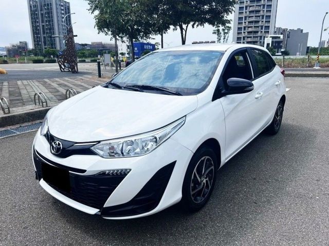 2023 Toyota Yaris 1.5L 白色 原鈑件 末代精裝車 配備 7安  新價格 保證不用在比價 就能很便宜  第1張相片