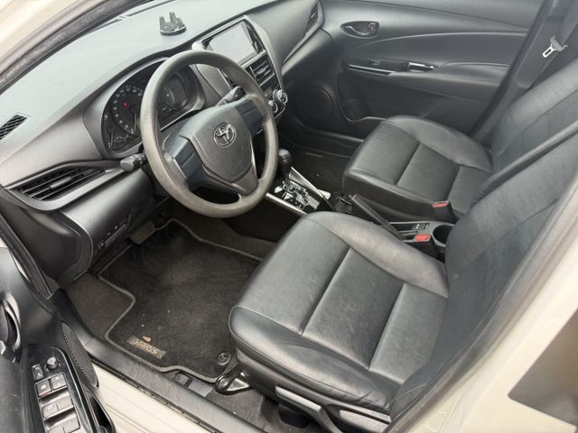 2023 Toyota Yaris 1.5L 白色 原鈑件 末代精裝車 配備 7安  新價格 保證不用在比價 就能很便宜  第4張相片