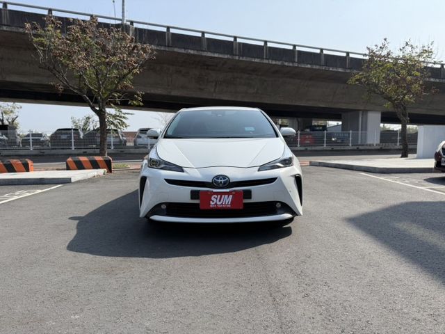 2019年 Prius Hybrid 1.8 白色 原鈑件 原廠保養 僅跑9萬 電池原廠 8年16萬公里保固 新價格  第2張相片