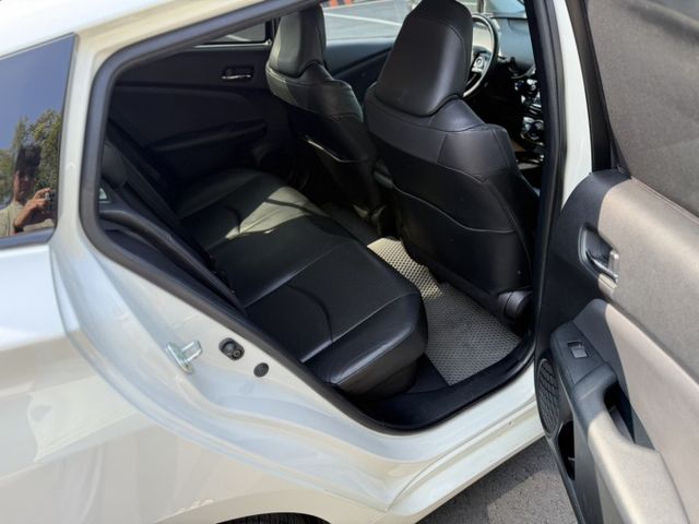 2019年 Prius Hybrid 1.8 白色 原鈑件 原廠保養 僅跑9萬 電池原廠 8年16萬公里保固 新價格  第13張相片