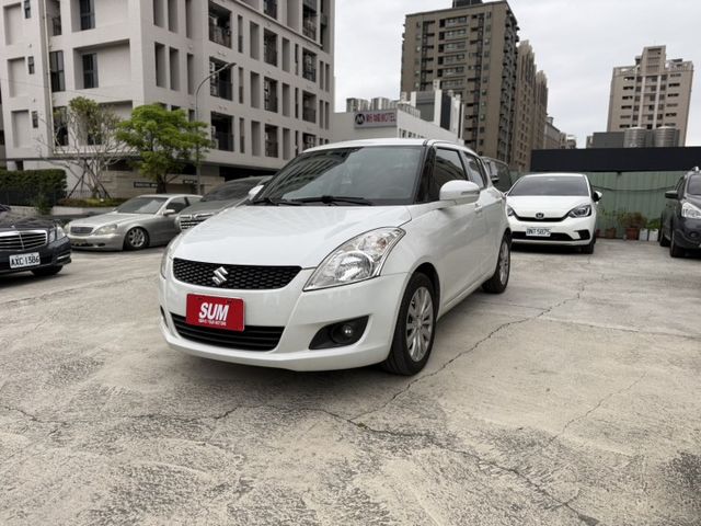 2013 Suzuki Swift 1.4L 白色 原鈑件 原廠保養 僅跑11萬 新價格 保證便宜  第1張相片
