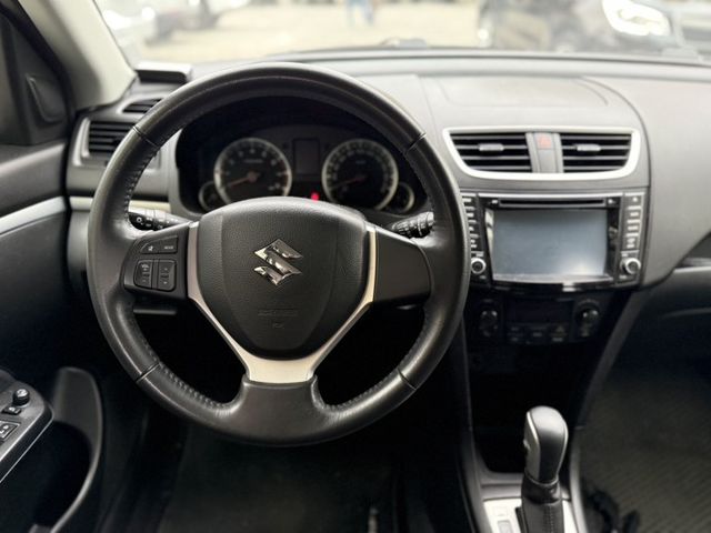 2013 Suzuki Swift 1.4L 白色 原鈑件 原廠保養 僅跑11萬 新價格 保證便宜  第5張相片